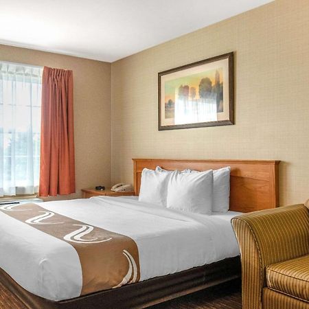Quality Inn & Suites Cornwall Dış mekan fotoğraf
