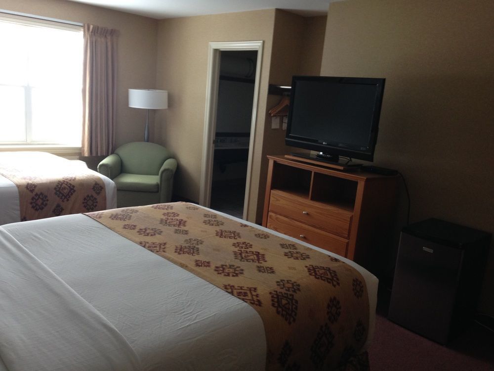 Quality Inn & Suites Cornwall Dış mekan fotoğraf