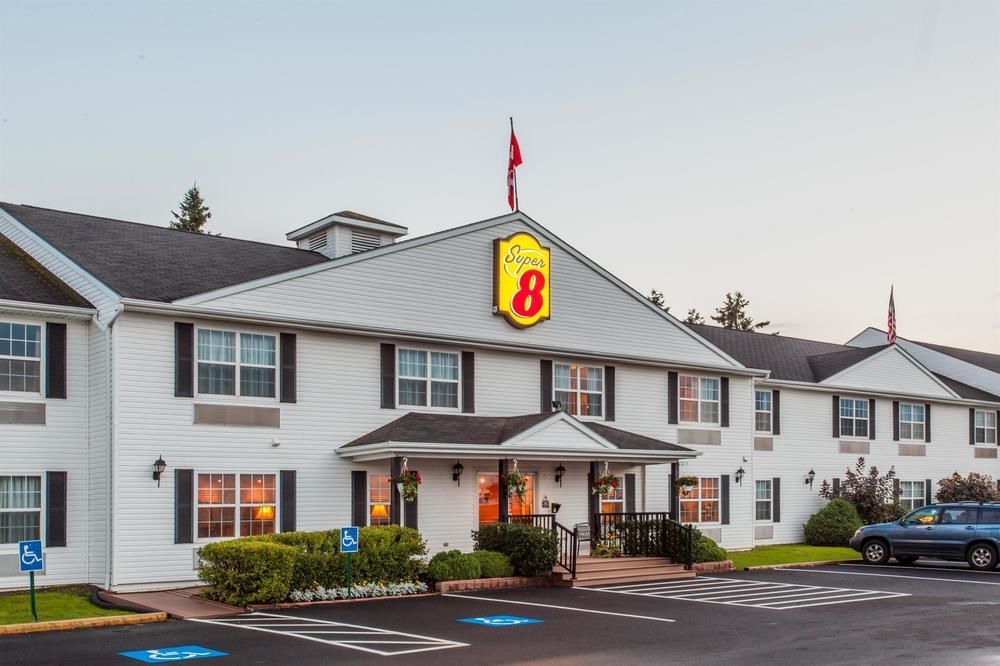 Quality Inn & Suites Cornwall Dış mekan fotoğraf