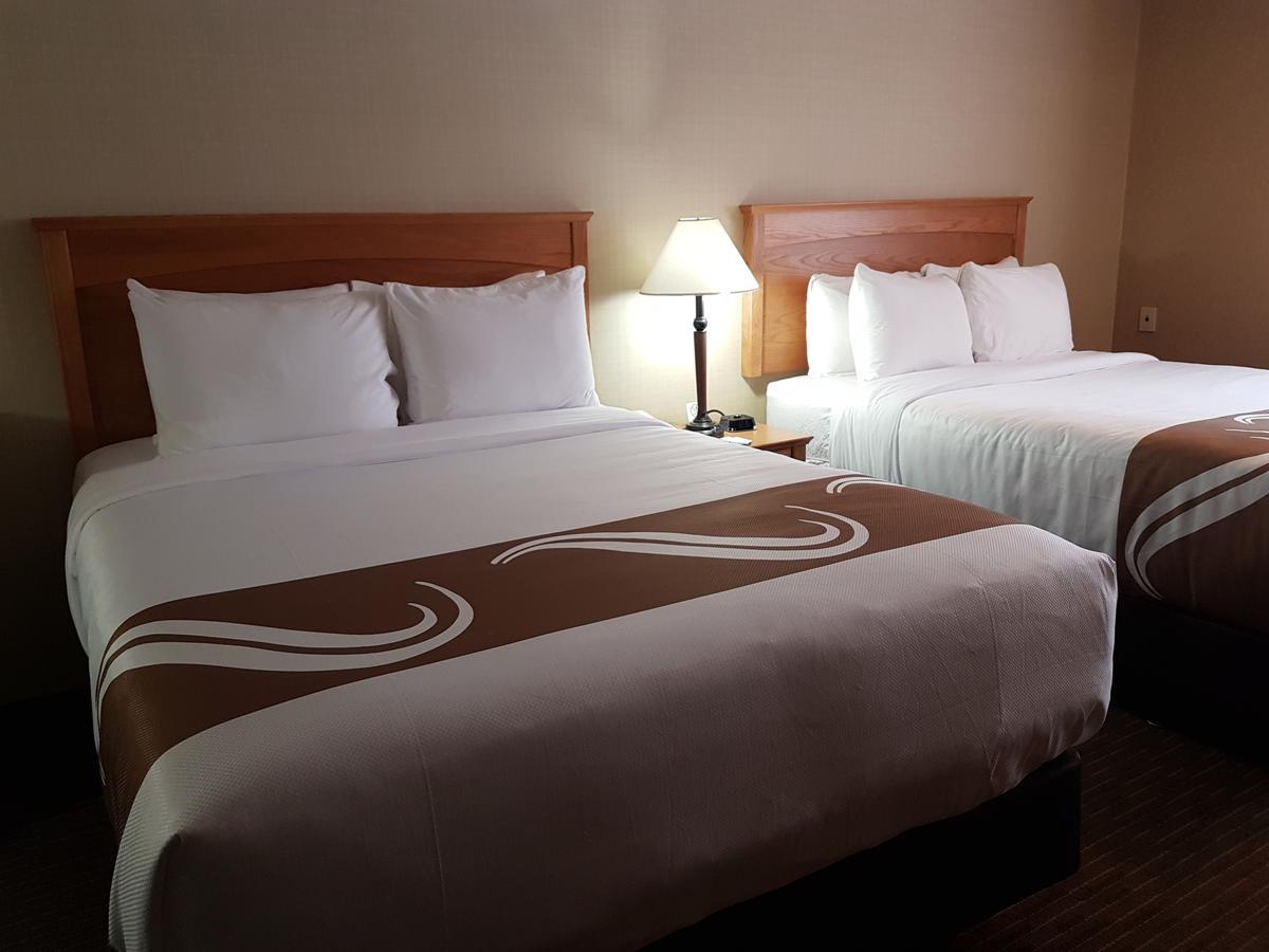 Quality Inn & Suites Cornwall Dış mekan fotoğraf