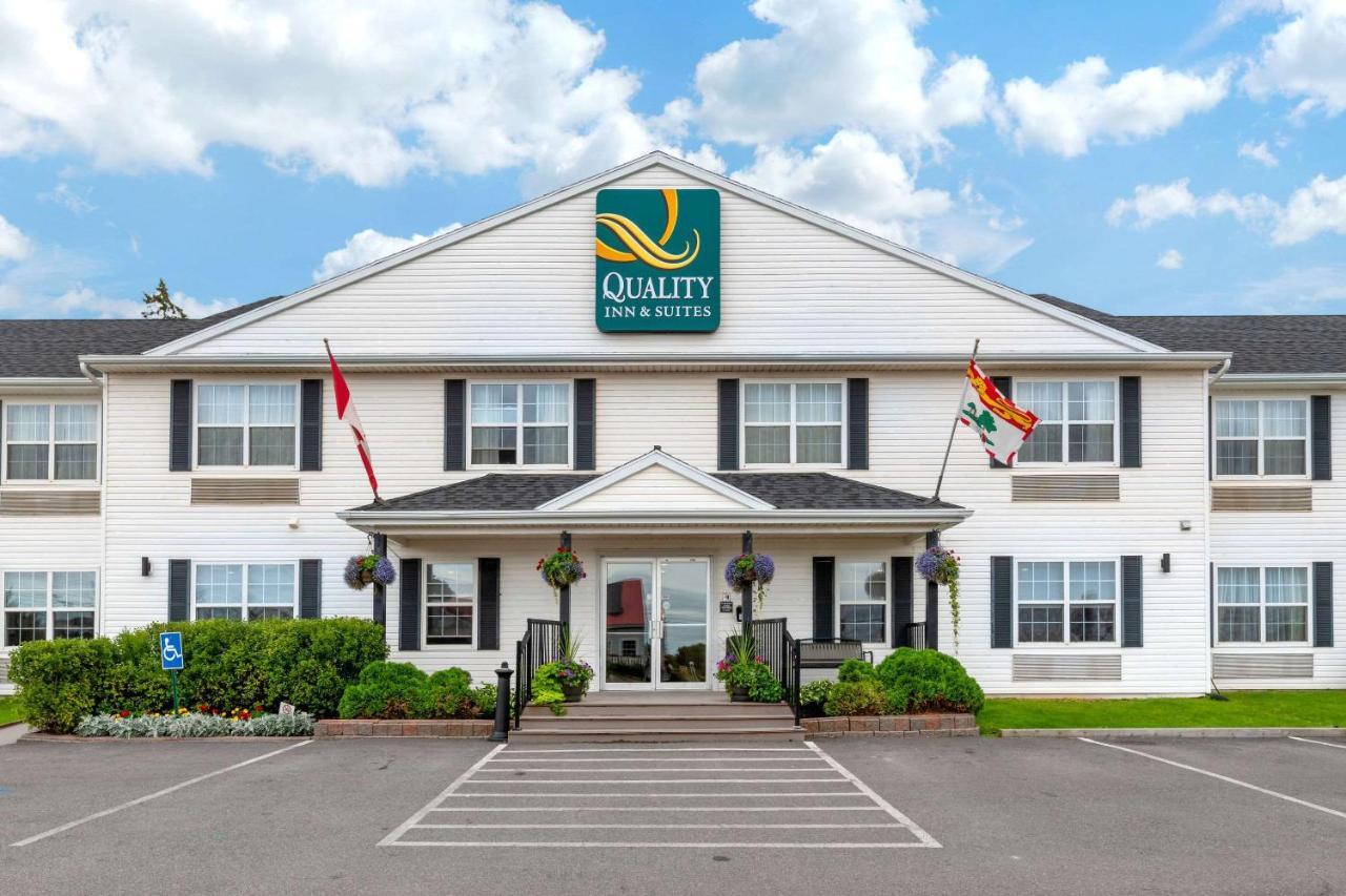 Quality Inn & Suites Cornwall Dış mekan fotoğraf