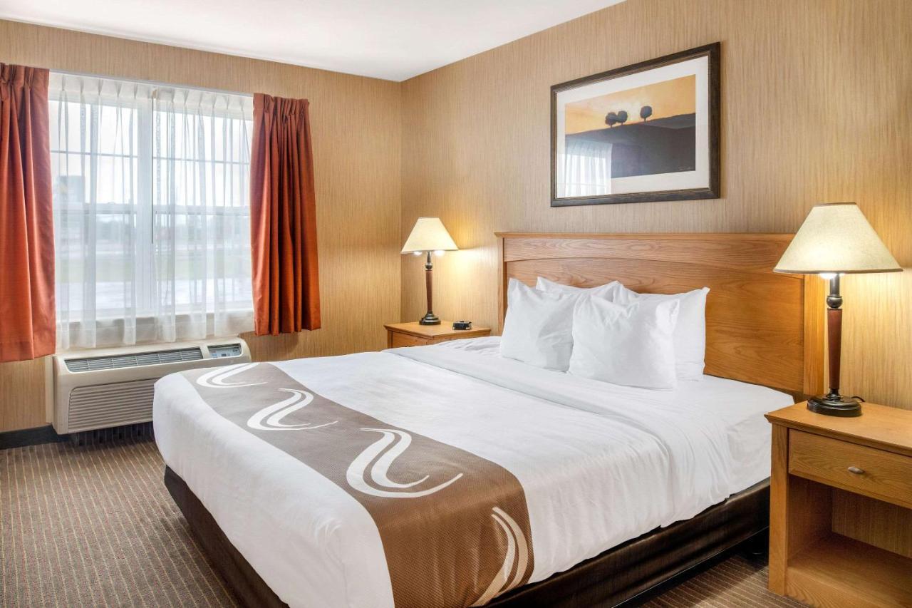 Quality Inn & Suites Cornwall Dış mekan fotoğraf