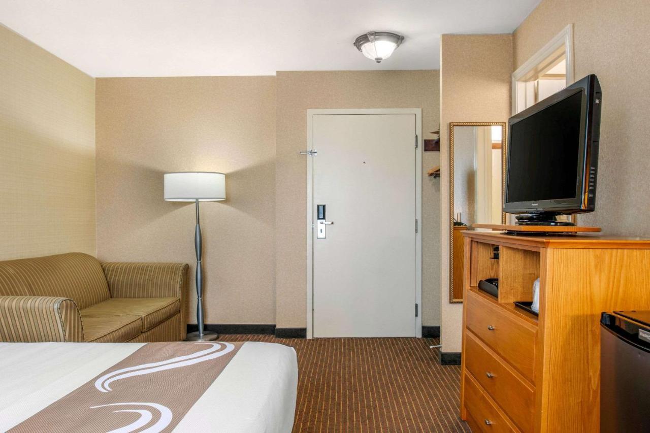 Quality Inn & Suites Cornwall Dış mekan fotoğraf